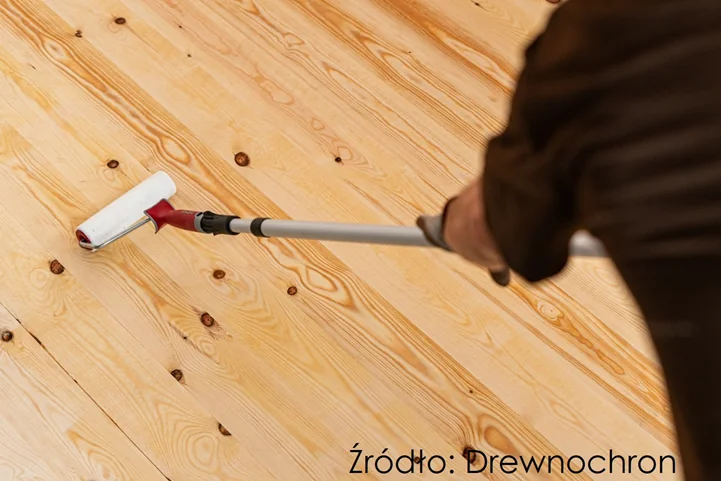 Czym zabezpieczyć drewnianą podłogę