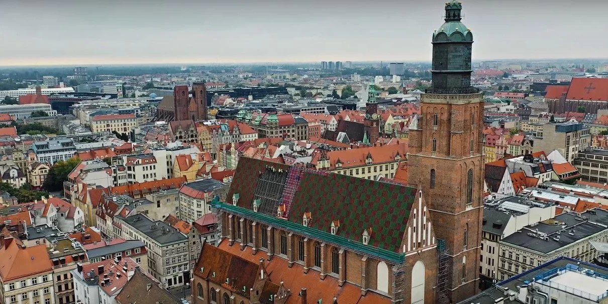 Kościół Garnizonowy we Wrocławiu z nowym dachem. Nowoczesne rozwiązania chronią zabytkową konstrukcję