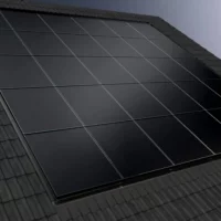 System montażu cienkowarstwowych modułów fotowoltaicznych Blackline - Schüco MSE 100 w dach skośny, Schüco